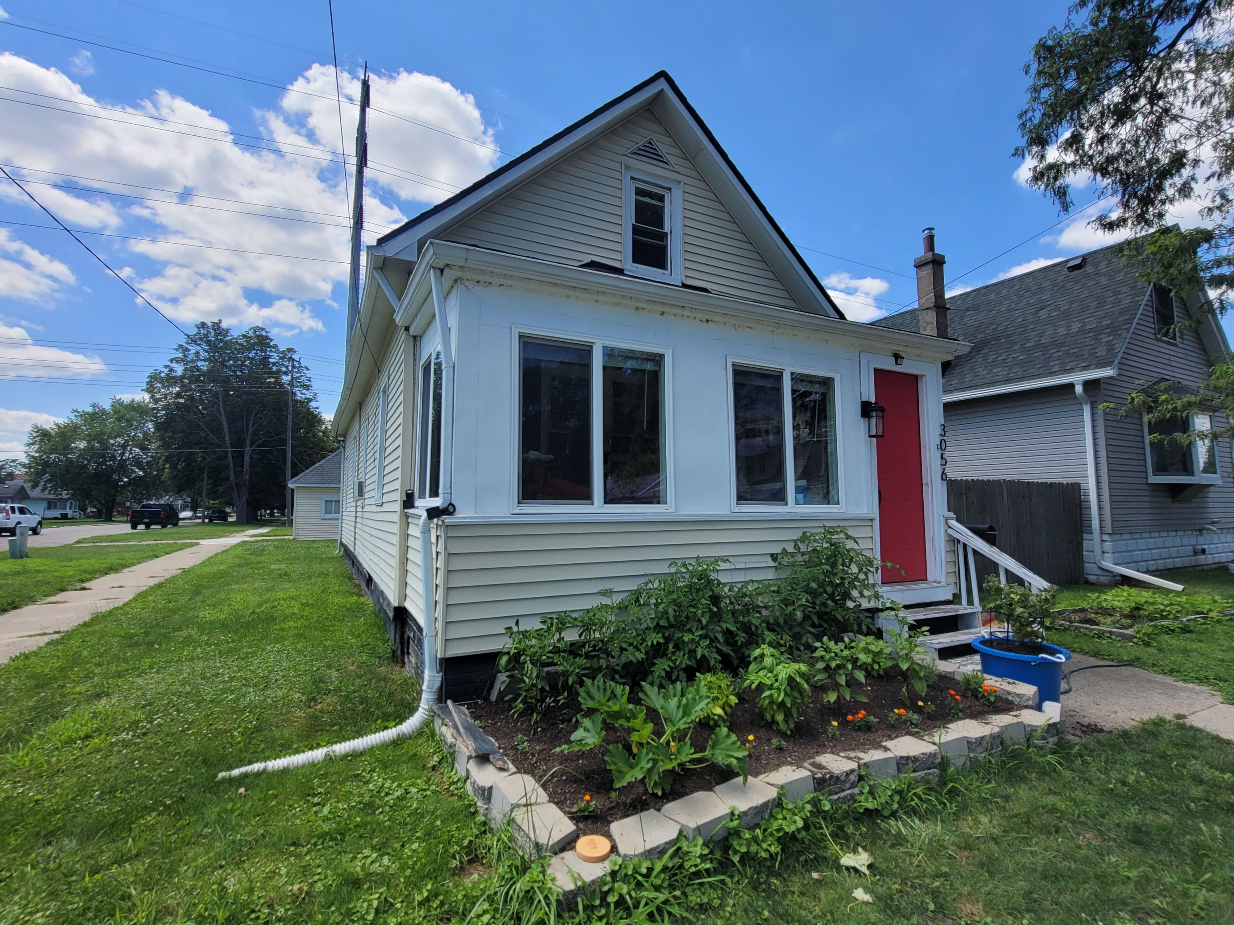 View Wyandotte, MI 48192 house