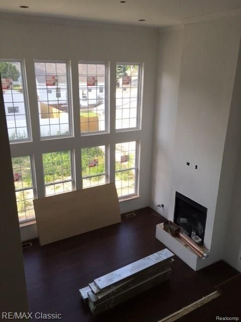 5018 NORTHLAWN (Colonial) Drive