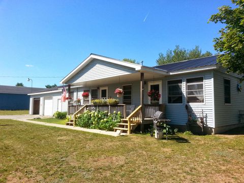 A home in Bear Lake Twp