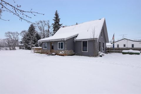 A home in Cleon Twp