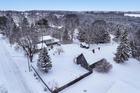 A home in Cleon Twp