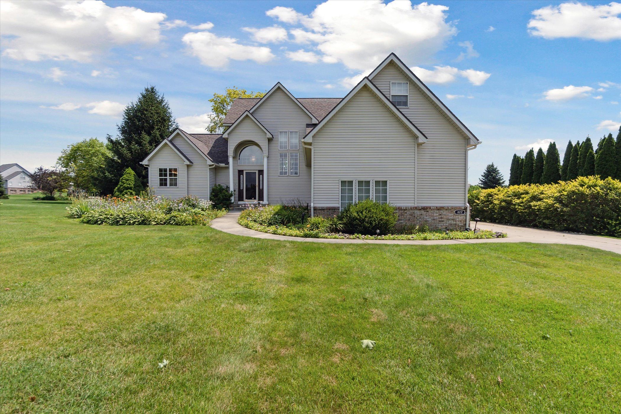 View Hartland Twp, MI 48843 house