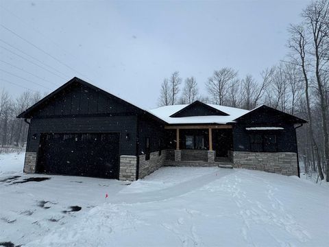 A home in Elmwood Twp