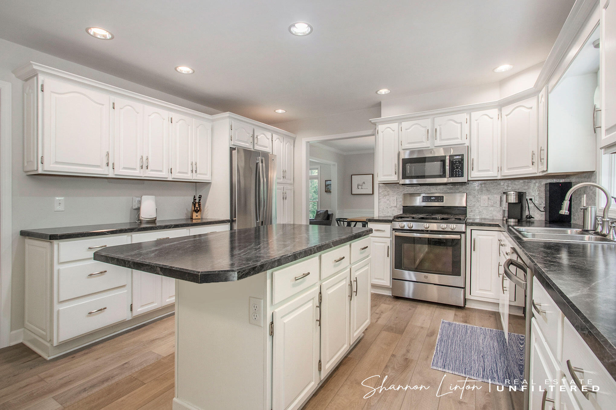 Photo 18 of 61 of 17974 Holcomb Hills Road house