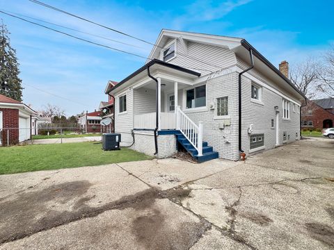 A home in Grosse Pointe Park