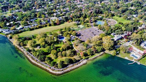 A home in Grosse Pointe Park