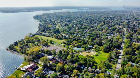 A home in Grosse Pointe Park