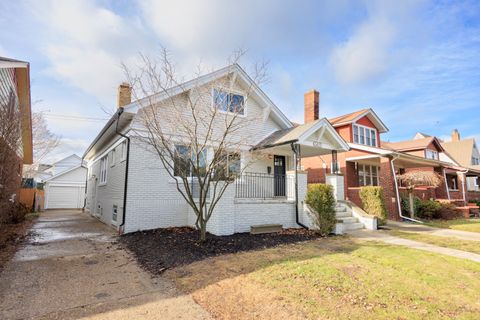 A home in Grosse Pointe Park