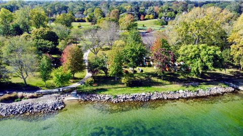 A home in Grosse Pointe Park