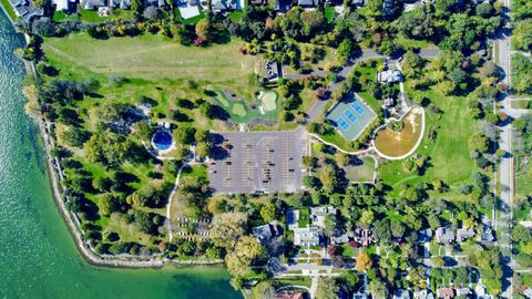 A home in Grosse Pointe Park