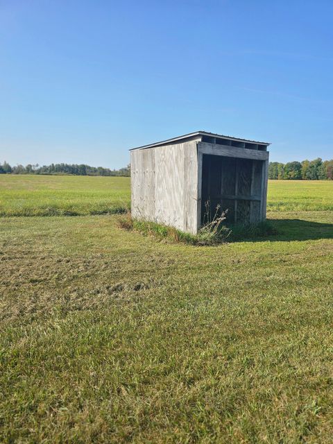 A home in Enterprise Twp