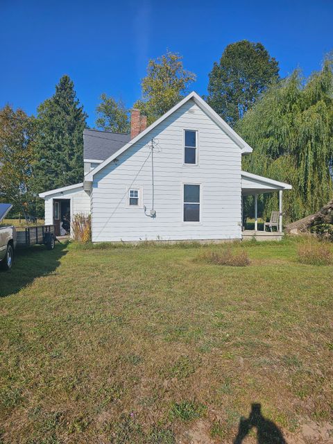 A home in Enterprise Twp