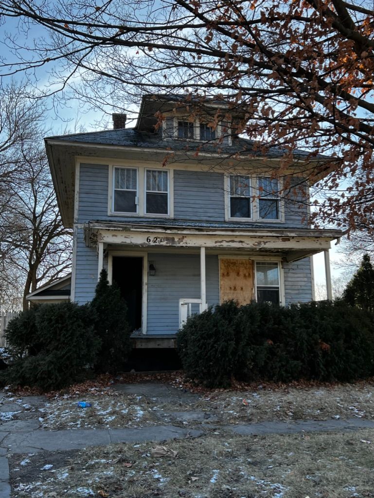 View Flint, MI 48503 house