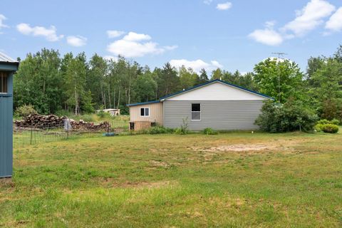 A home in Rapid River Twp