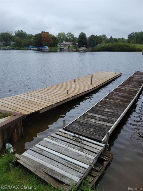 listing image 80