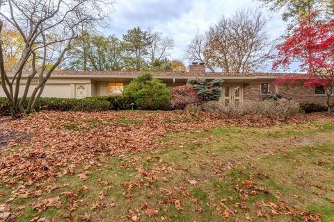 A home in Bloomfield Twp