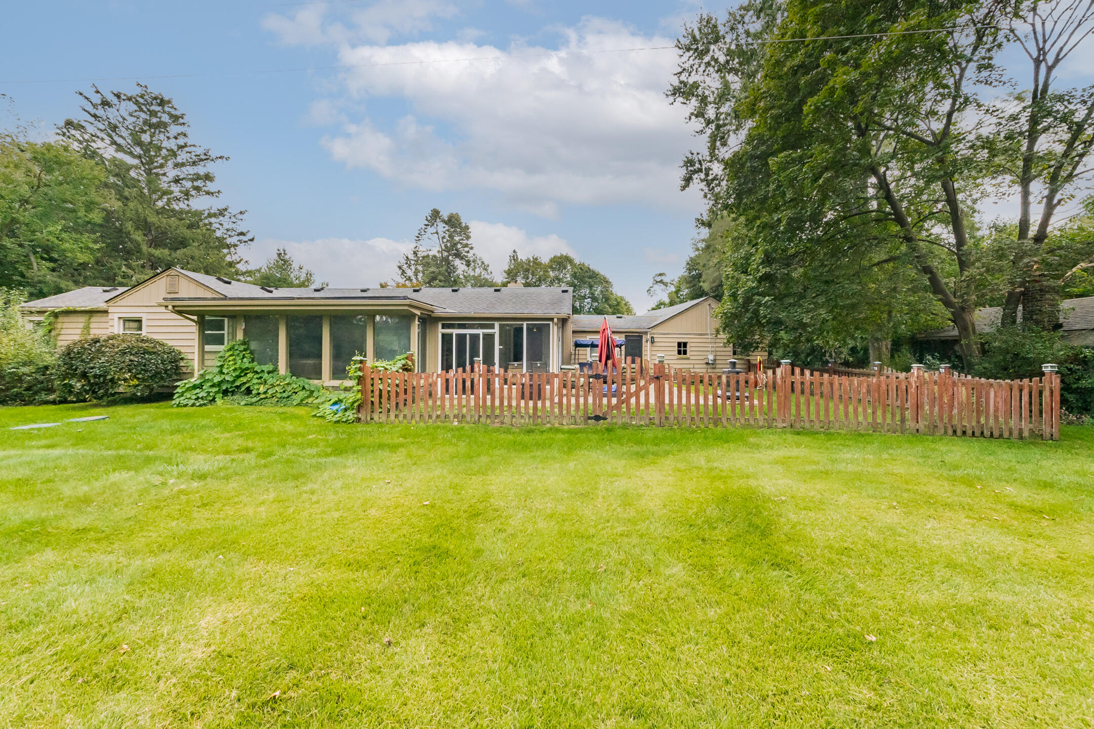 46920 W Seven Mile Road