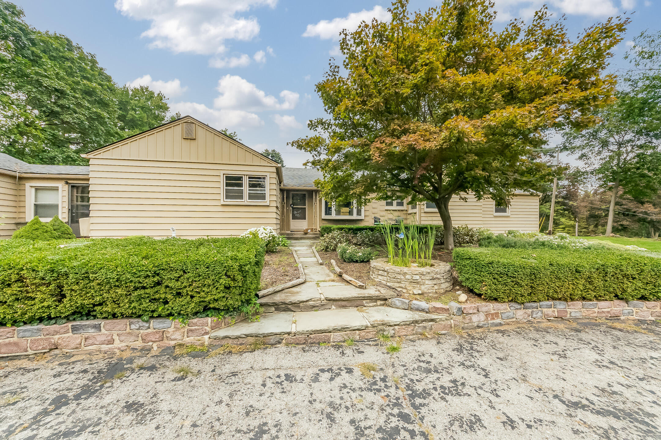 46920 W Seven Mile Road