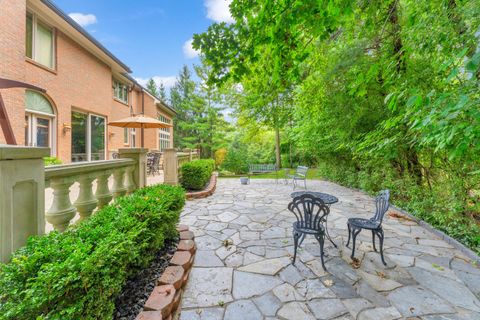 A home in Bloomfield Twp