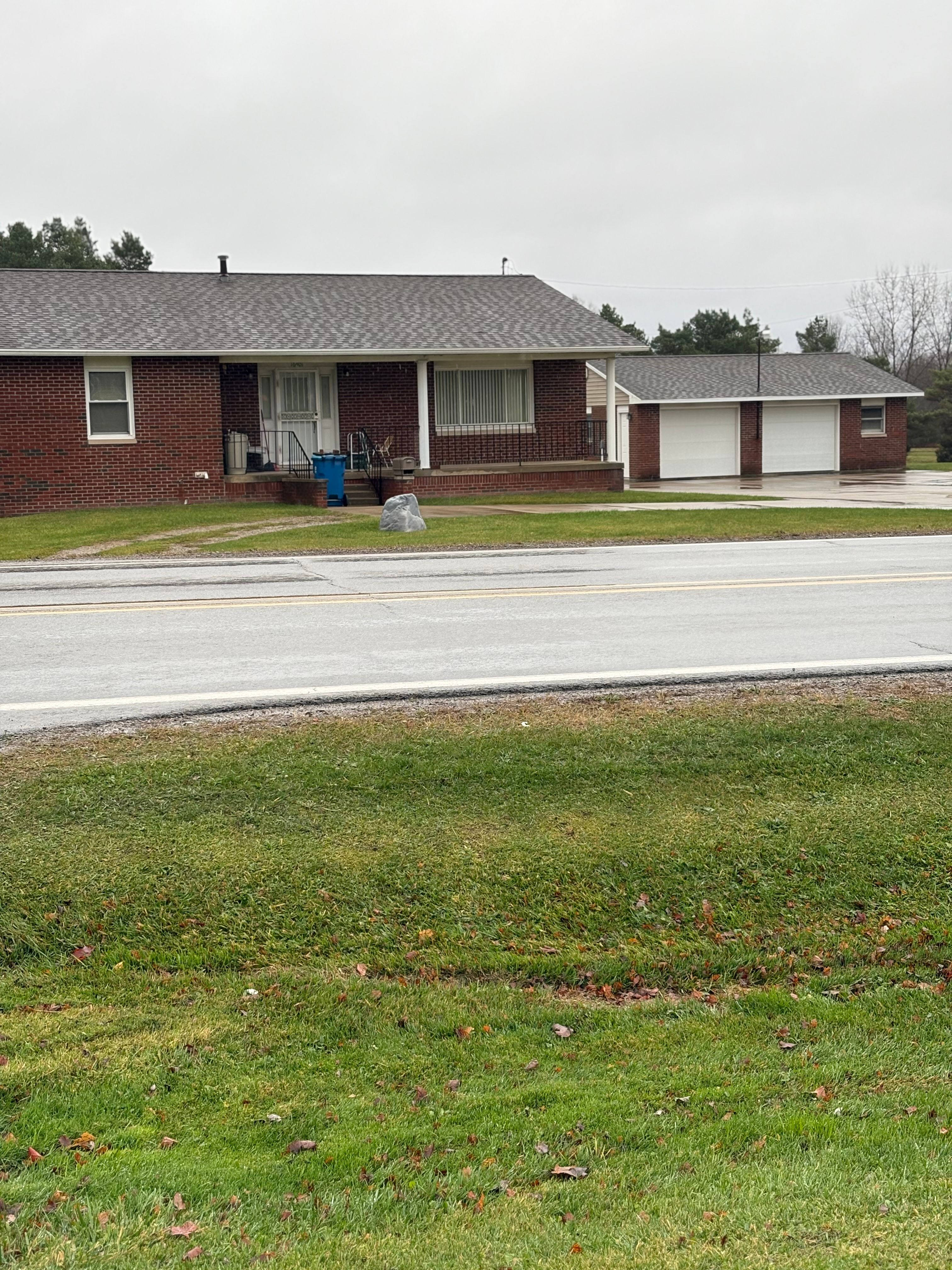 16401 LINDEN Road