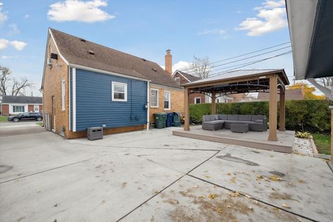 A home in Lincoln Park