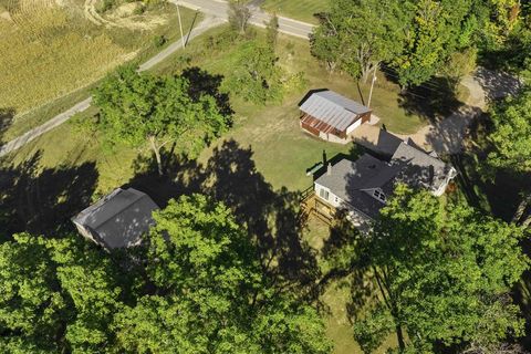 A home in Joyfield Twp