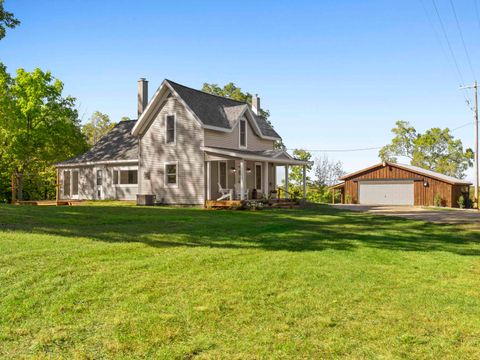 A home in Joyfield Twp