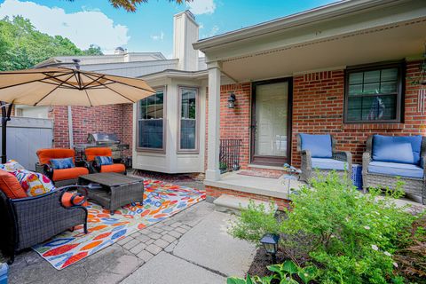 A home in West Bloomfield Twp