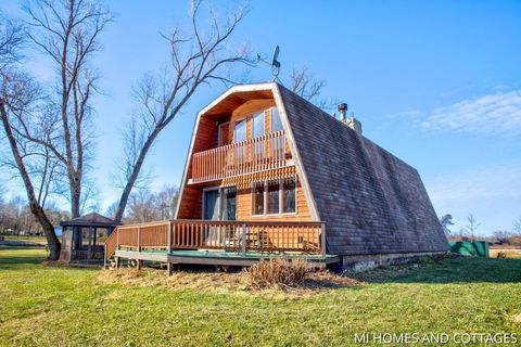 A home in Bangor Twp