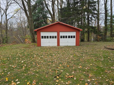 A home in Lincoln Twp