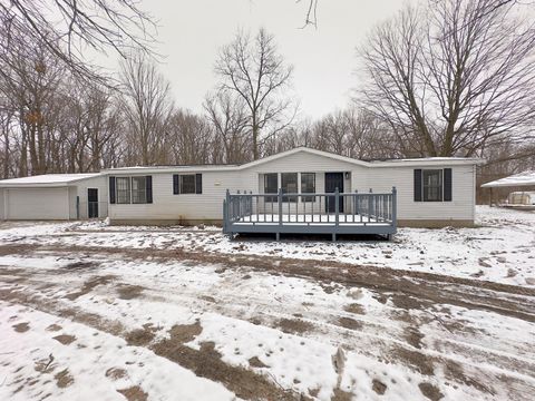 A home in Decatur Vlg