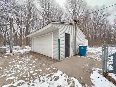 A home in Decatur Vlg