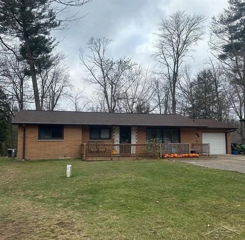 A home in Tittabawassee Twp