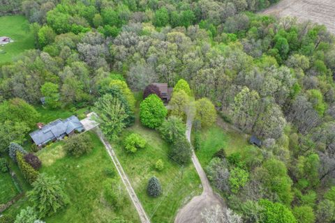 A home in Groveland Twp