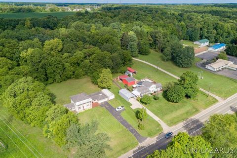 A home in Pennfield Twp