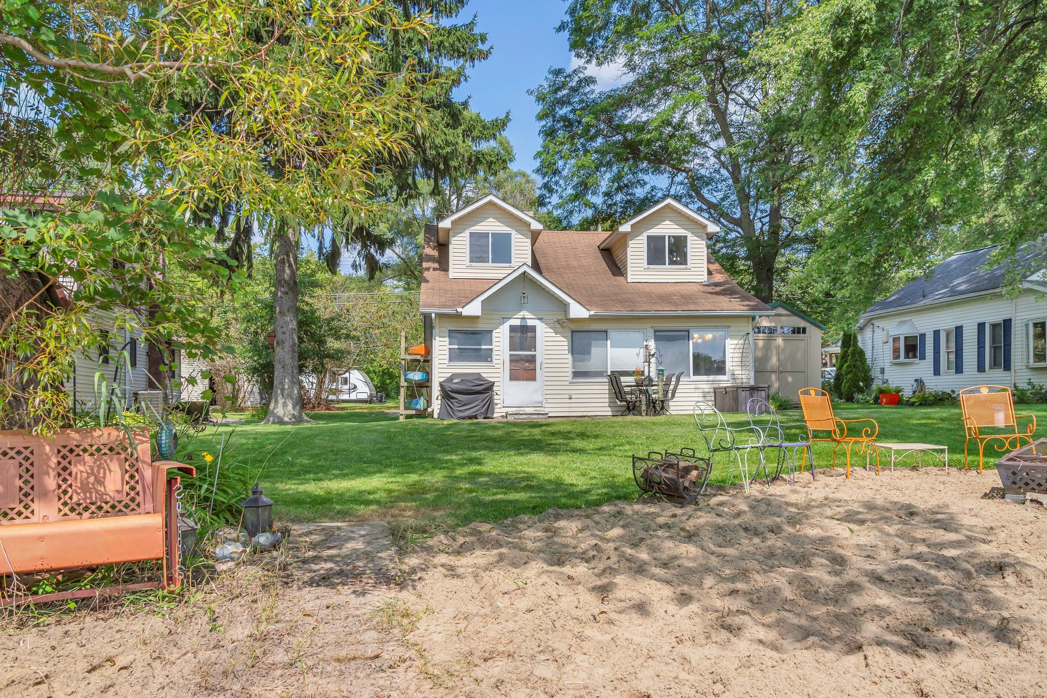 View Genoa Twp, MI 48114 house