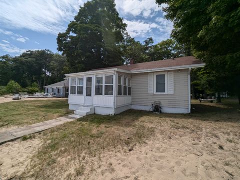 A home in Alabaster Twp