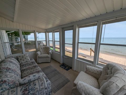 A home in Alabaster Twp