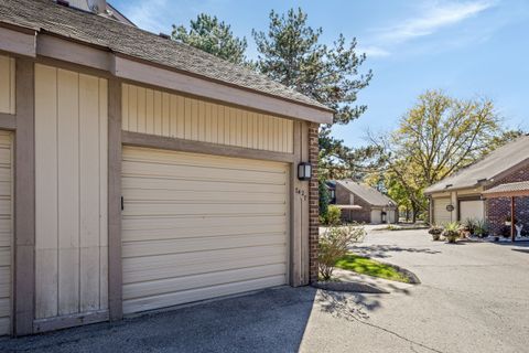 A home in West Bloomfield Twp