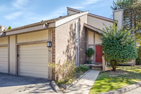 A home in West Bloomfield Twp