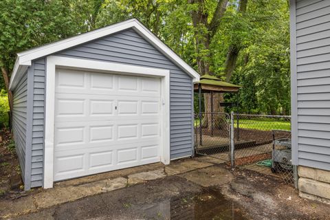 A home in Lake Orion Vlg