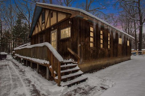 A home in Lee Twp