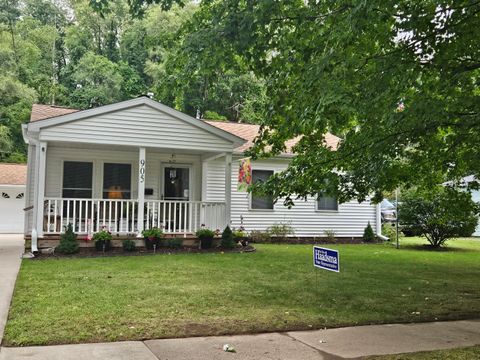 A home in Albion