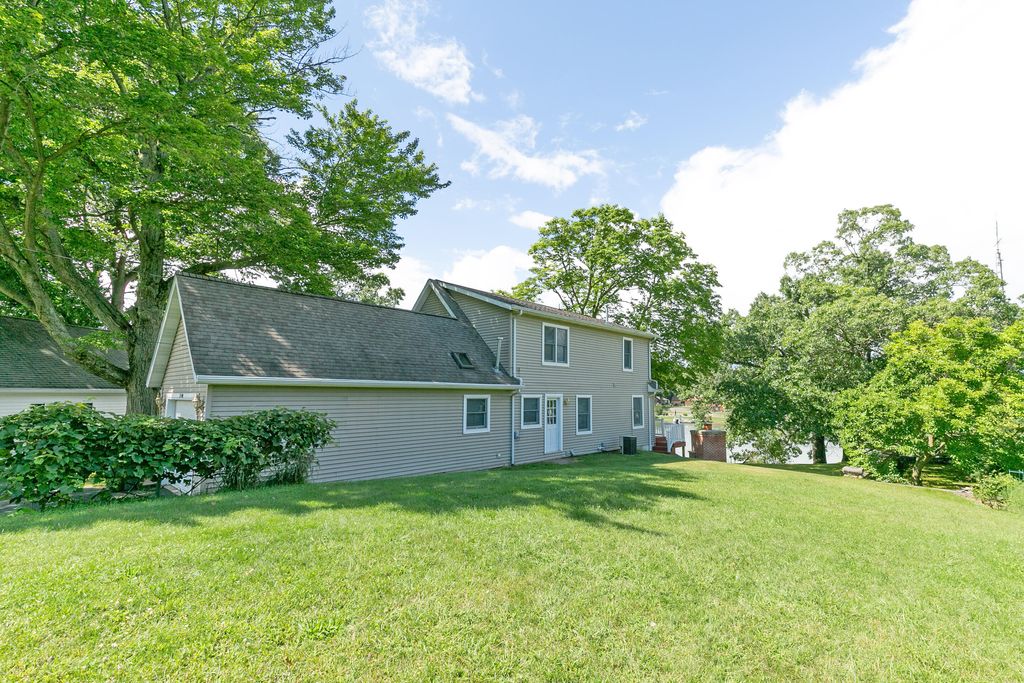 listing image 24