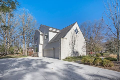 A home in West Bloomfield Twp