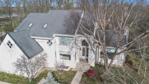 A home in West Bloomfield Twp