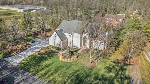 A home in West Bloomfield Twp