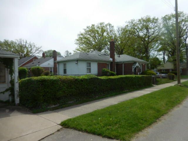 Photo 3 of 14 of 19510 SUSSEX Street house