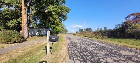 A home in Leslie