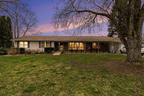 A home in Putnam Twp